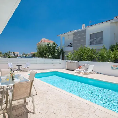 Σπίτι διακοπών Helle Ferienvilla Mit Pool Πρωταράς